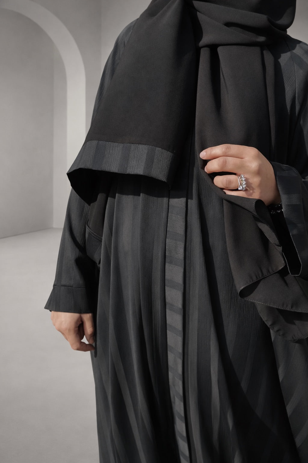 Black Sahra Abaya