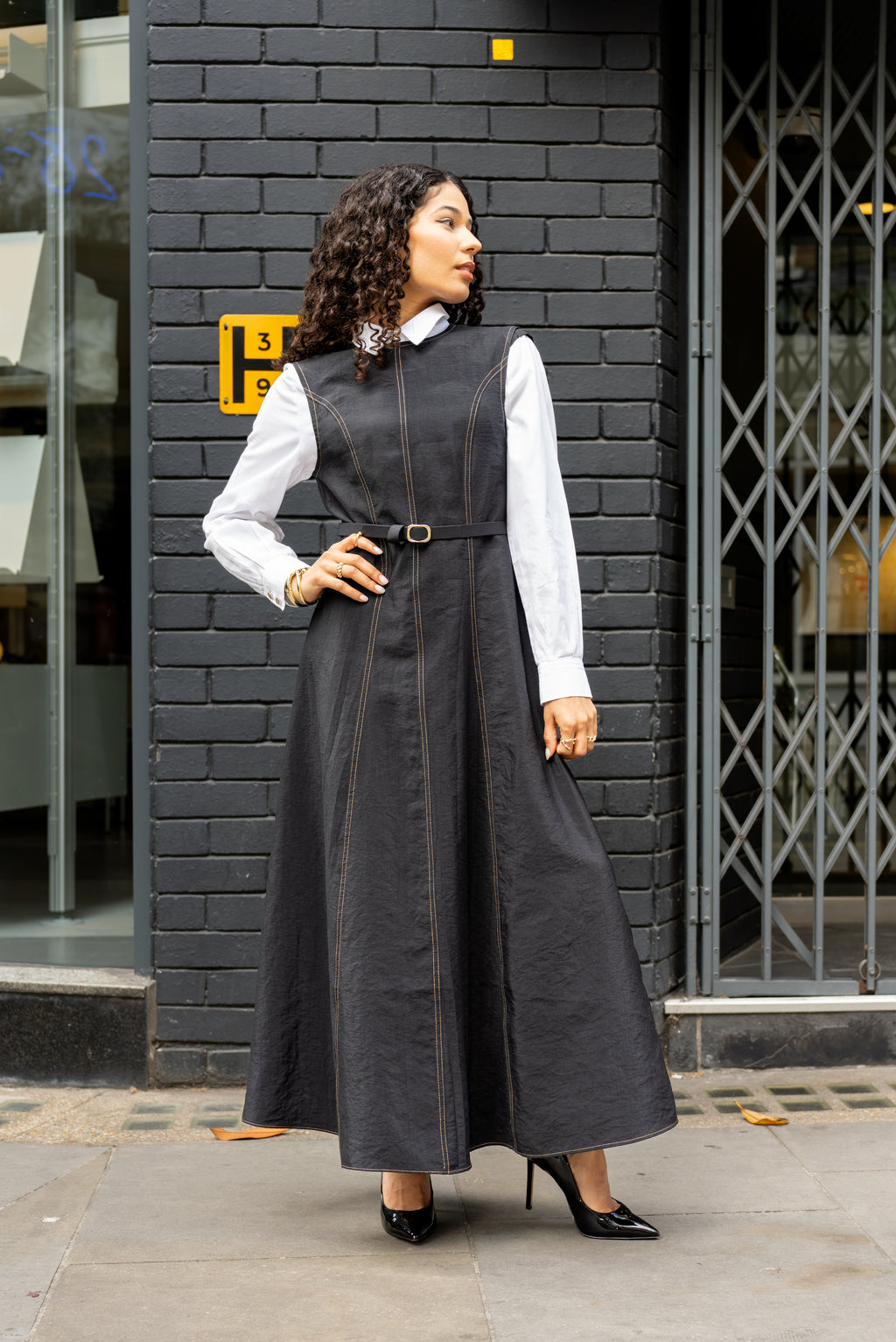 Black Sleeveless Fitted Maxi Dress With Belt